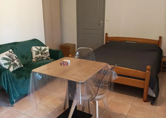 Апартаменты Des Ventoulines Cenac-et-Saint-Julien