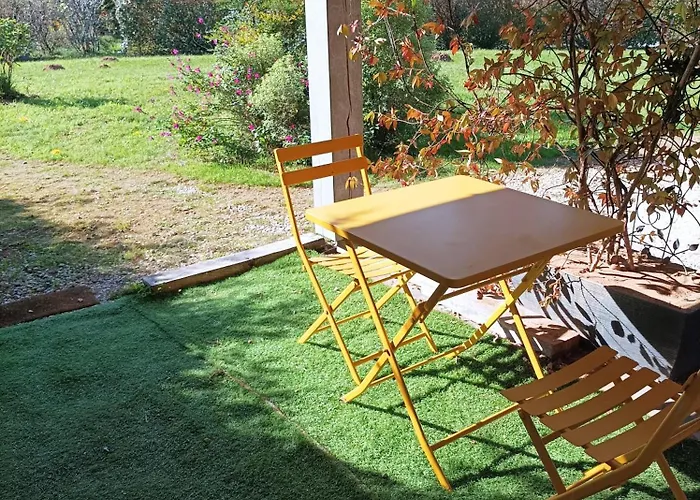 Des Ventoulines * Cenac-et-Saint-Julien